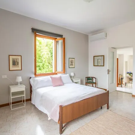 דירה Rita House
